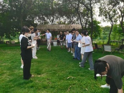 凝心聚力，勇攀高峰——广州海珠区户外拓展训练团队活动策划方案